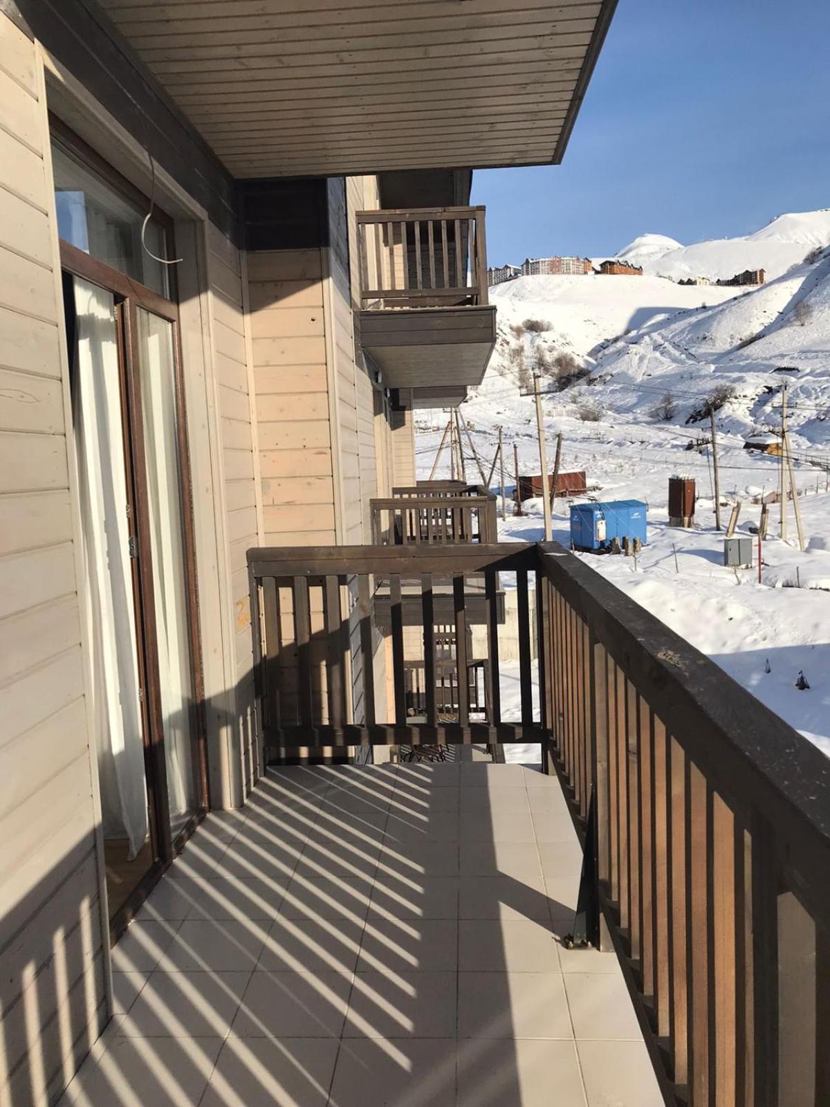 Hotel Qumli Гудаури Екстериор снимка