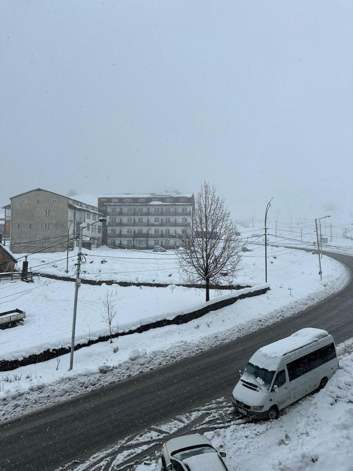 Hotel Qumli Гудаури Екстериор снимка
