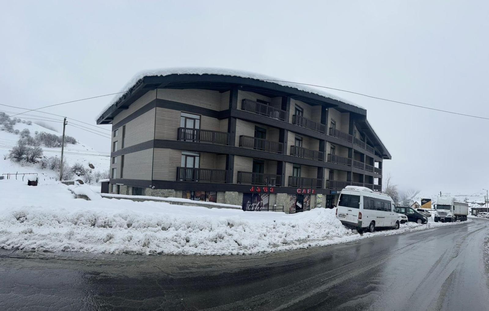 Hotel Qumli Гудаури Екстериор снимка